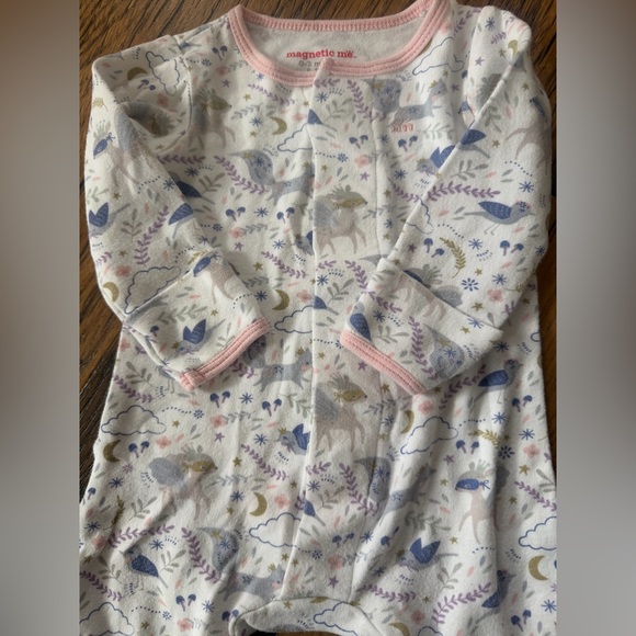 Magnetic Me
Wonderland Organic Cotton Magnetic Footie - Picture 4 of 8